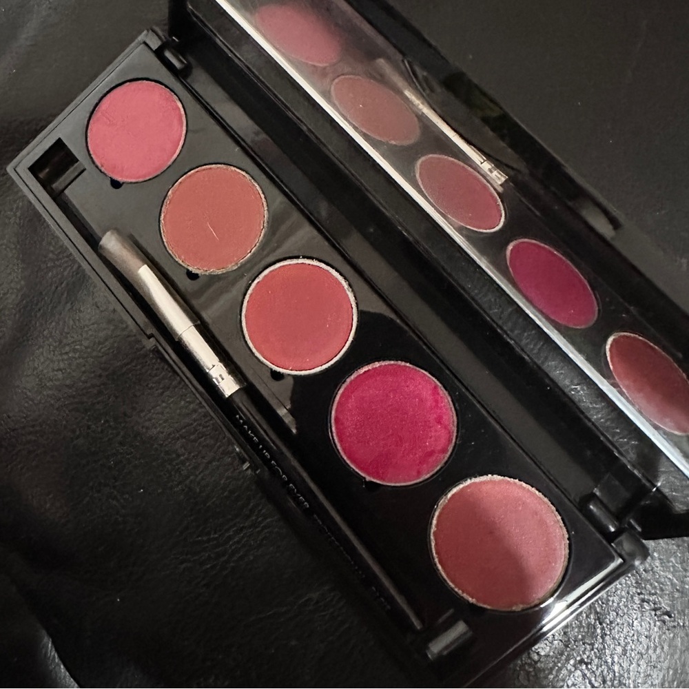 Make up for ever 5 lipstick palette